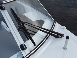 Windscreen wiper, port side (Puma BRz)