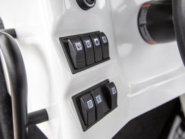 018 2025 Silver Condor-Cabin detail-005