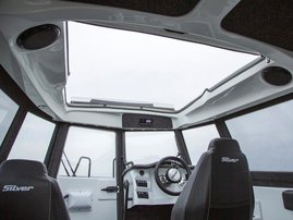 019 2025 Silver Condor-Cabin detail-006