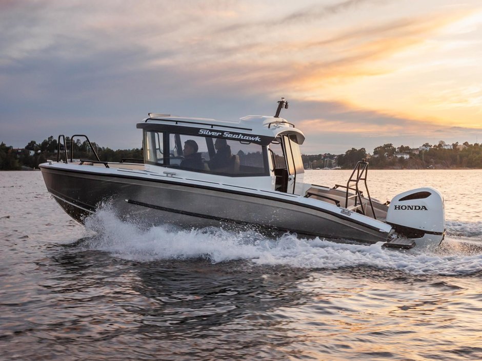 83175 Silver SeahawkCabin BF200 Sept24 15 ORIGINAL