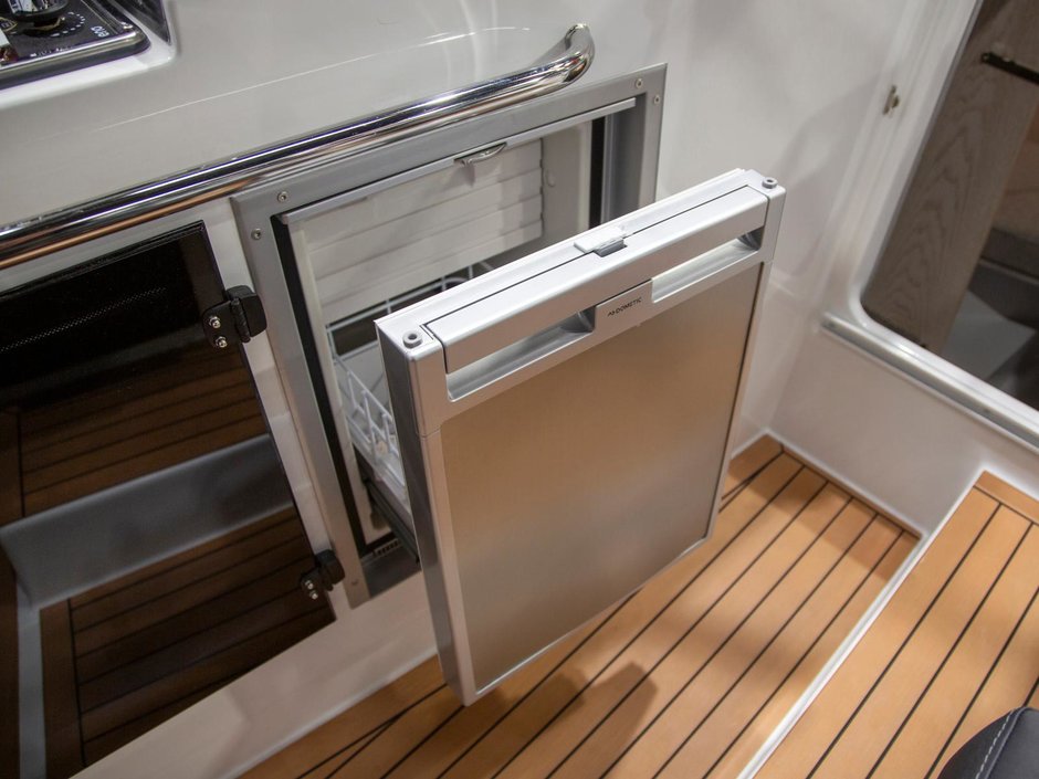 Silver Raptor ST - Glasfiberbåtar - Båtmodeller - Silver