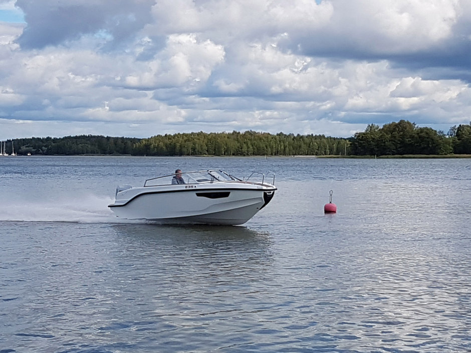 silver tiger – new animalistic power to the day cruiser